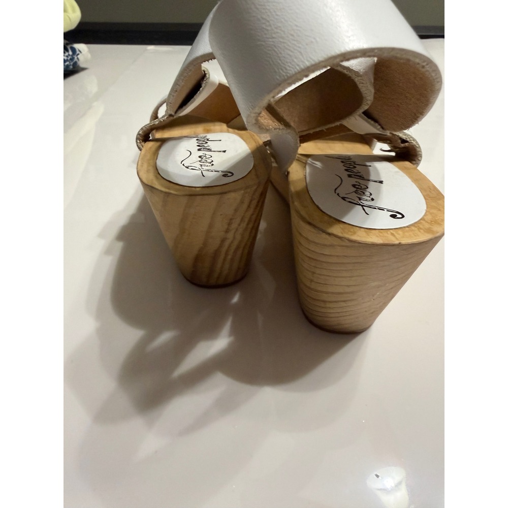 Free People White Leather Wood Wedge Sandals Slingback Strappy Shoes‎ Womens - Picture 3 of 4